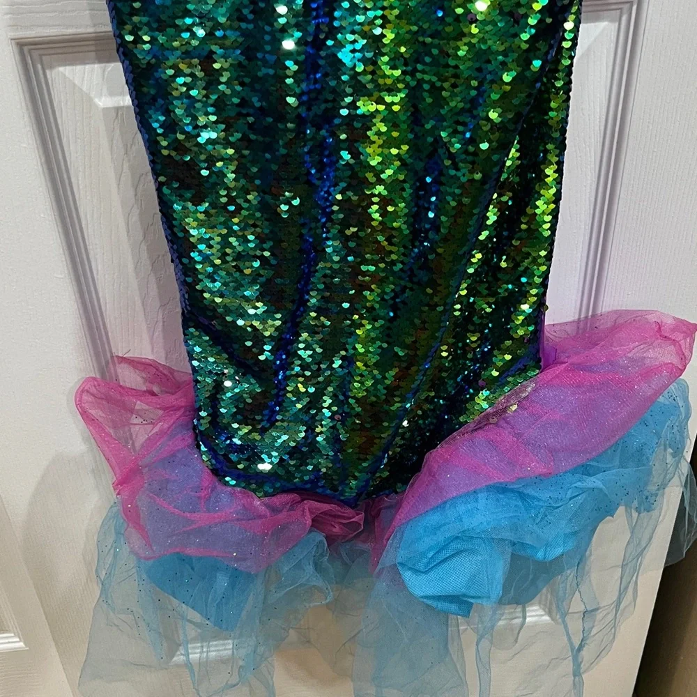 Deluxe Dazzling Mermaid Sequin Kids Costume-Size 10-12 (as is)